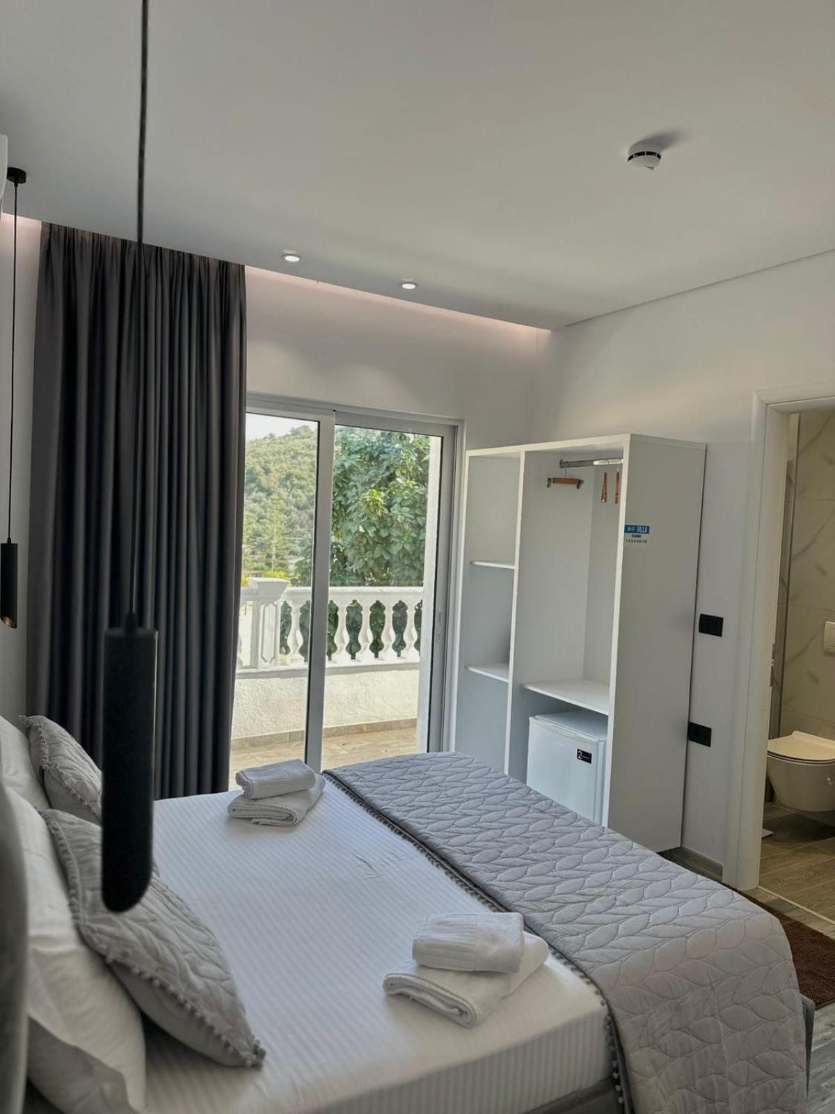 Luxury Villa Alisja Sarande With Private Beach エクステリア 写真