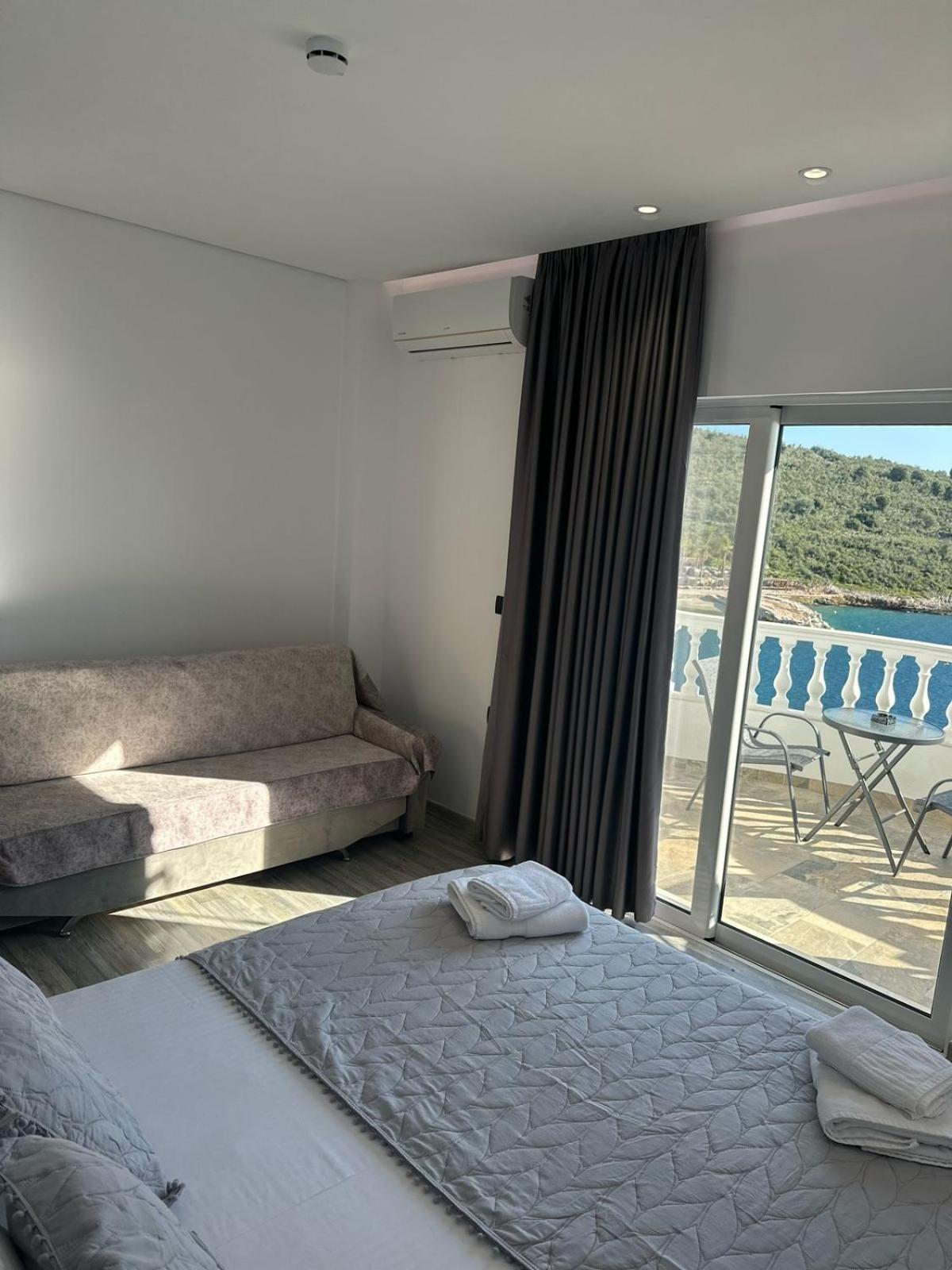 Luxury Villa Alisja Sarande With Private Beach エクステリア 写真