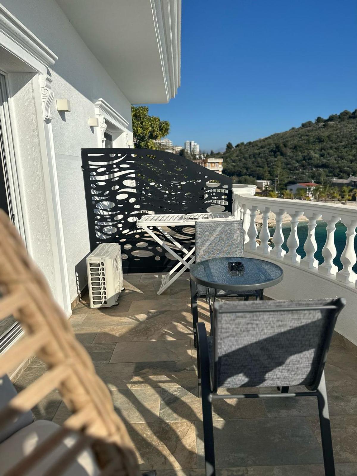 Luxury Villa Alisja Sarande With Private Beach エクステリア 写真